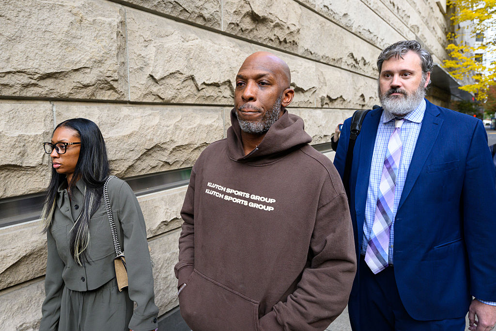 PORTLAND, OREGON - OCTOBER 23: Portland Trailblazers head coach Chauncey Billups exits the Mark O. Hatfield United States Courthouse after his arraignment on October 23, 2025 in Portland, Oregon. Billups, the 2004 NBA Finals MVP, was charged for his alleged participation in a scheme that involved rigging illegal poker games. (Photo by Mathieu Lewis-Rolland/Getty Images)